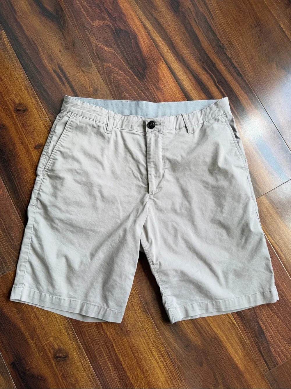 Faherty 9” Movement Chino Short Fossil Size 32 Pockets Organic Cotton Blend